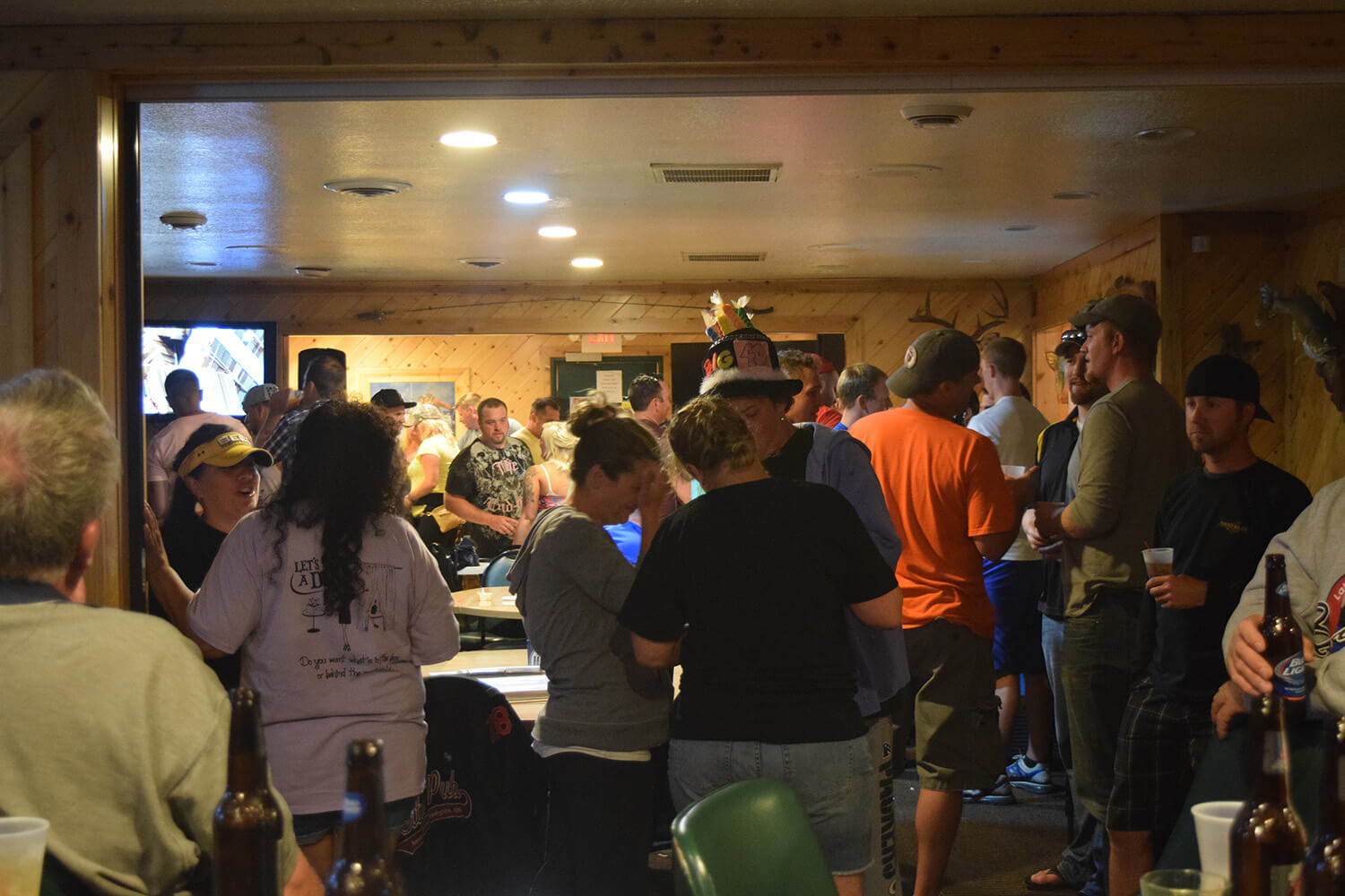 dining crowd 2