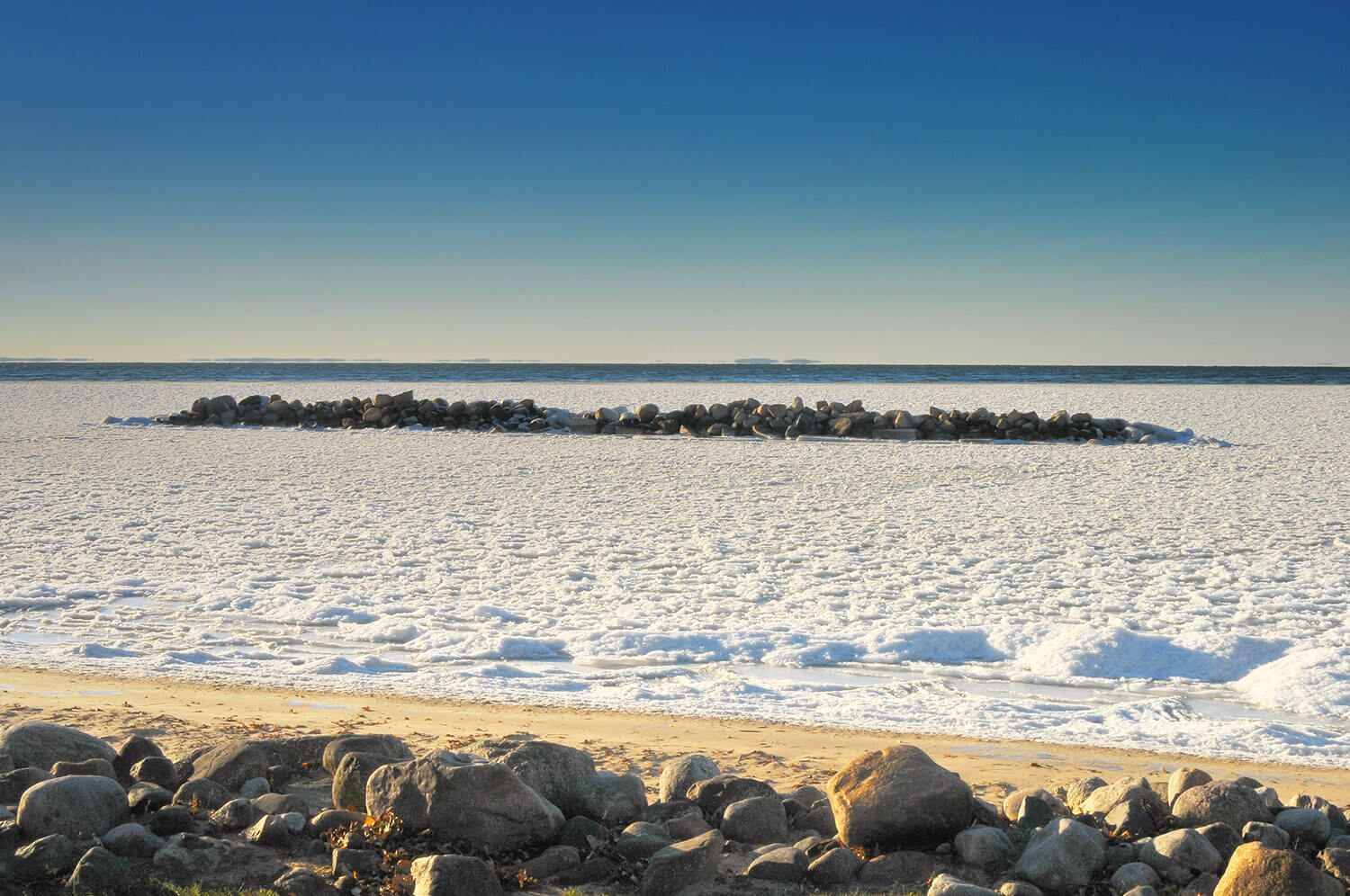 winter breakwall